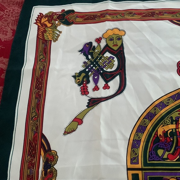 Vintage book of Kells Irish inspired scarf polyester square 26” - Picture 8 of 11